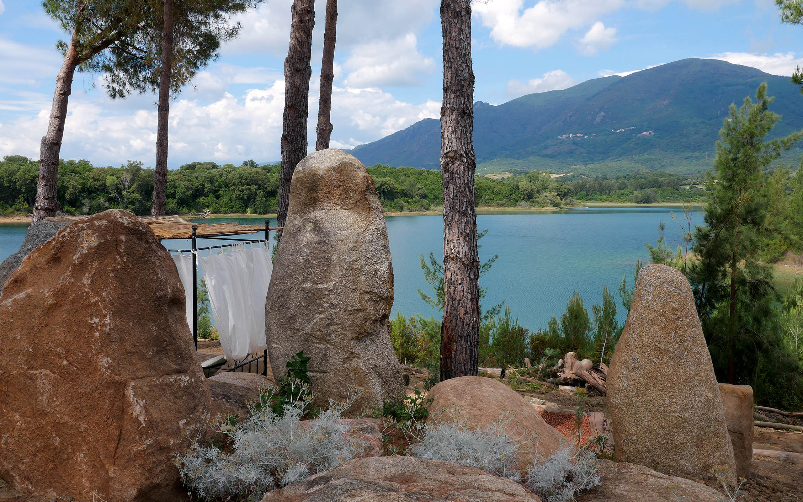 Casa di l'onda vue sur le lac depuis le jardin